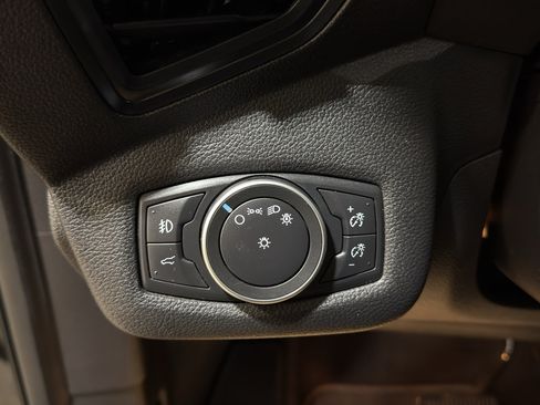 Used 2019 Ford Escape SE image 13