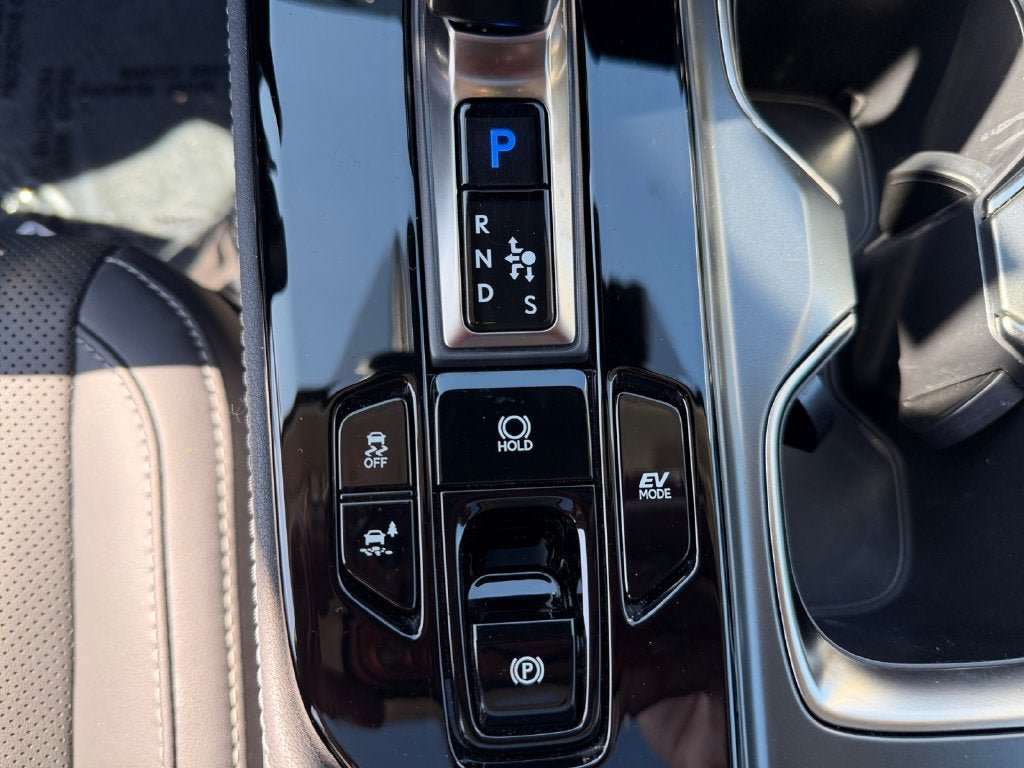 Used 2024 Lexus NX 350h AWD image 33