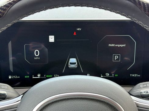 Certified 2025 Kia Sorento SX Prestige image 25