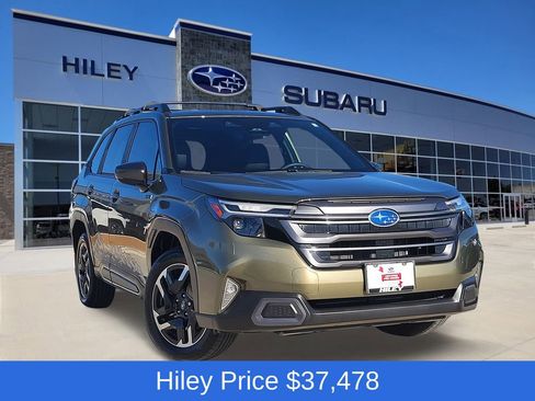 Certified 2025 Subaru Forester Limited image 1