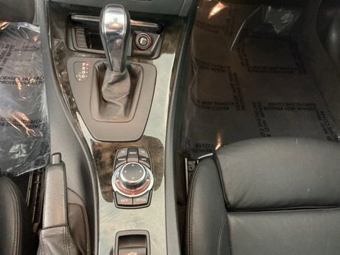 Used 2009 BMW 328i Convertible image 18