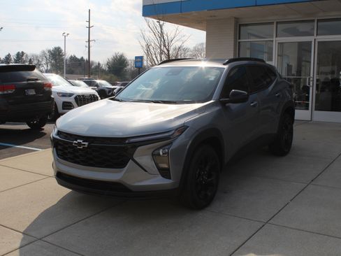 New 2026 Chevrolet Trax LT image 7