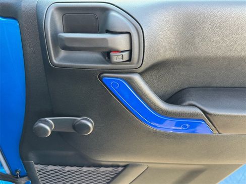 Used 2016 Jeep Wrangler Sport image 20