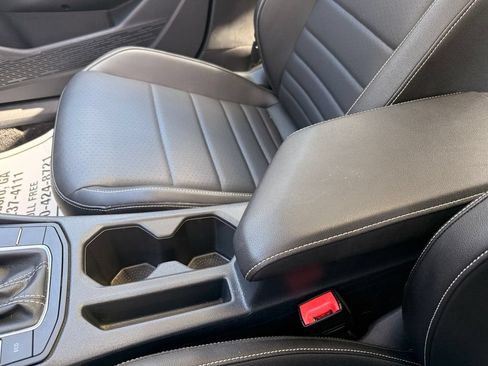 Used 2024 Volkswagen Jetta SE FWD image 22