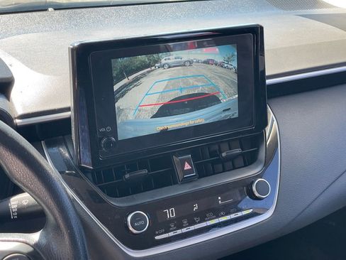 Used 2025 Toyota Corolla LE image 18