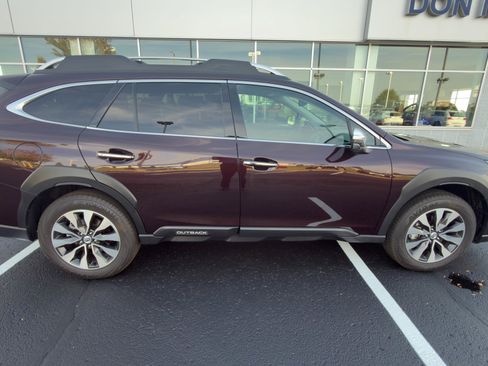 Certified 2025 Subaru Outback Touring XT image 2