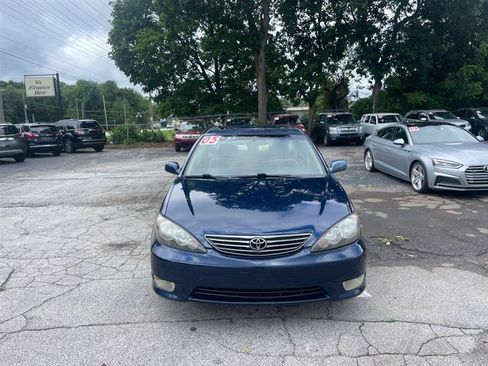 Used 2005 Toyota Camry LE FWD image 16