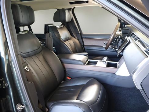 Used 2024 Land Rover Range Rover Long Wheelbase Autobiography image 17