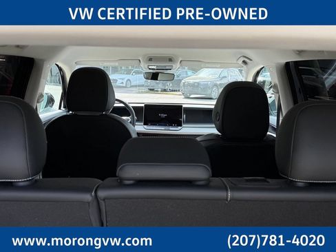 Certified 2025 Volkswagen Tiguan SE AWD/4WD image 18