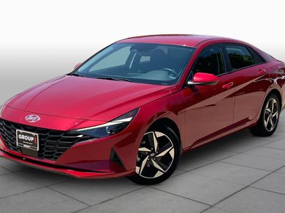 Used 2023 Hyundai Elantra SEL w/ Convenience Package