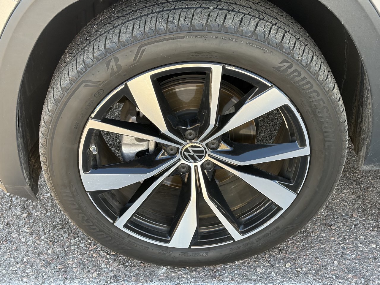 Used 2024 Volkswagen Atlas Cross Sport SEL Premium R-Line AWD/4WD image 5