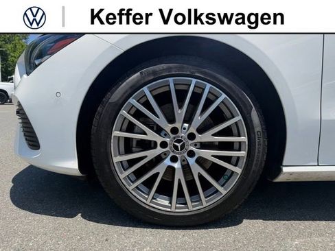 Used 2025 Mercedes-Benz CLA 250 4MATIC image 11