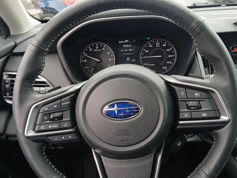 Used 2025 Subaru Outback Limited AWD/4WD image 12