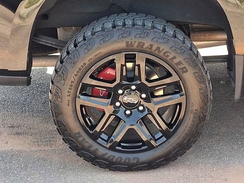 Used 2022 Chevrolet Silverado 1500 LT Trail Boss w/ LT Trail Boss Premium Package image 29