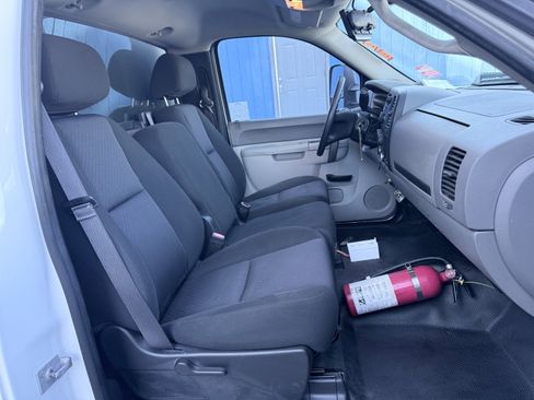 Used 2013 Chevrolet Silverado 2500 W/T image 30