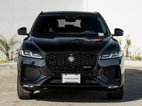 Used 2025 Jaguar F-PACE R-Dynamic S image 3