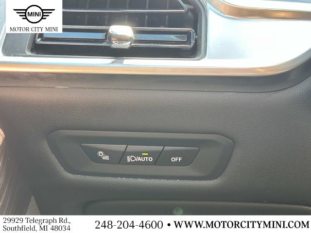 Used 2024 BMW X5 xDrive40i w/ M Sport Package AWD/4WD image 29