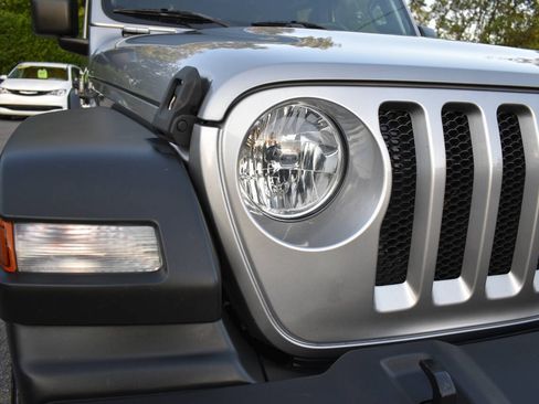 Used 2018 Jeep Wrangler Unlimited Sport AWD/4WD image 40
