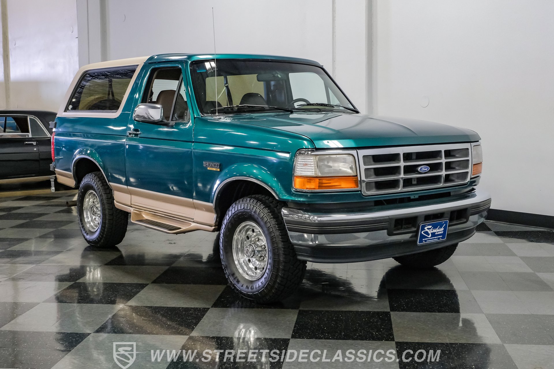 Used 1996 Ford Bronco Eddie Bauer AWD/4WD image 16