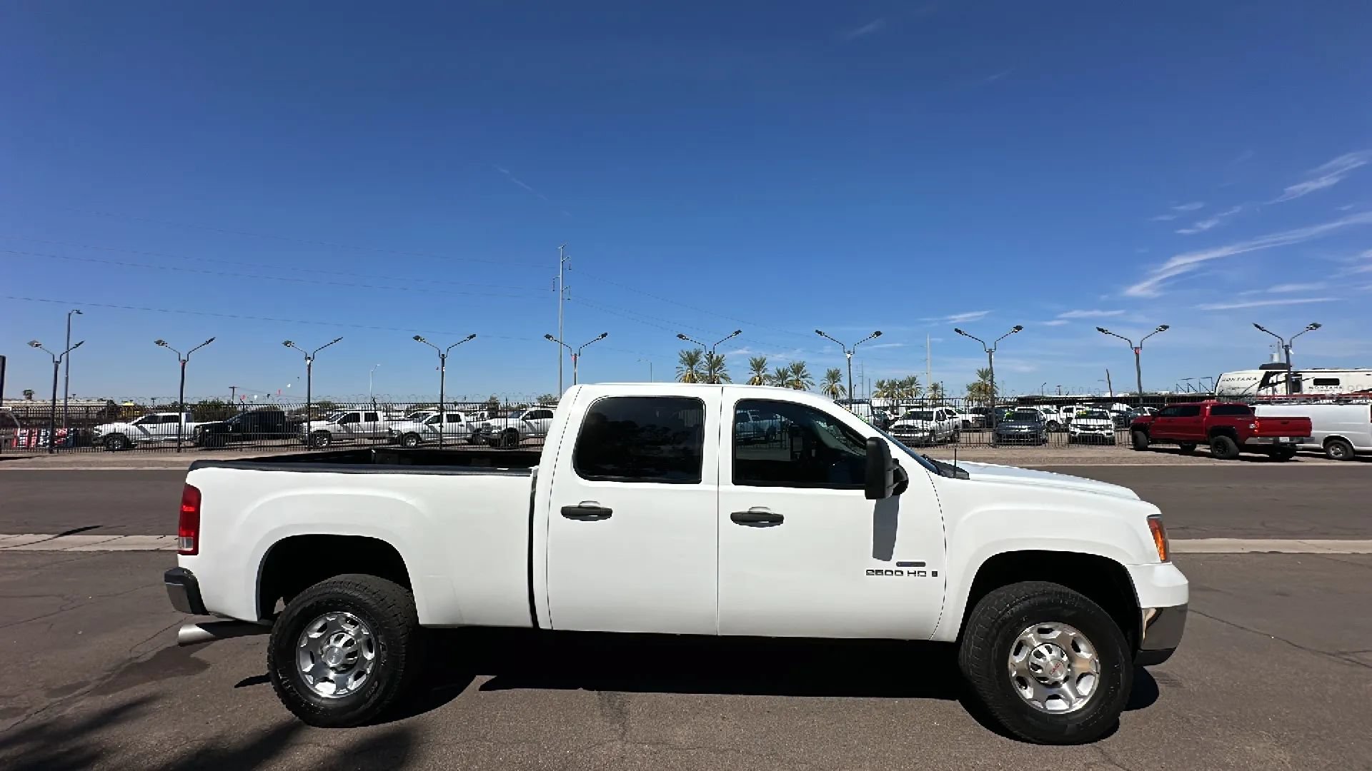 Used 2008 GMC Sierra 2500 SLE w/ Z71 Off-Road Package AWD/4WD image 6