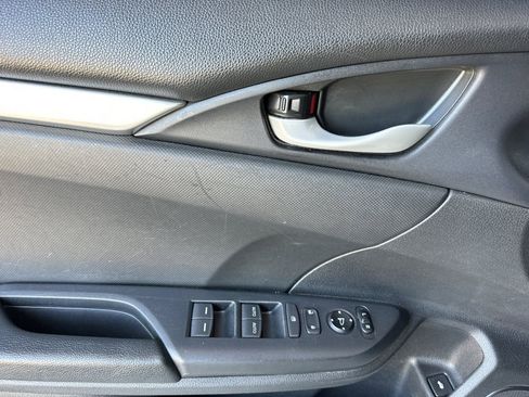 Used 2019 Honda Civic Sport image 8