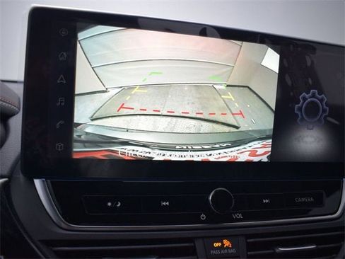 New 2025 Nissan Altima 2.5 SR image 4