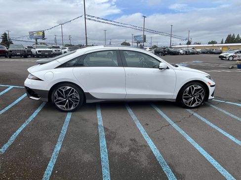 Certified 2025 Hyundai Ioniq 6 Limited RWD image 6