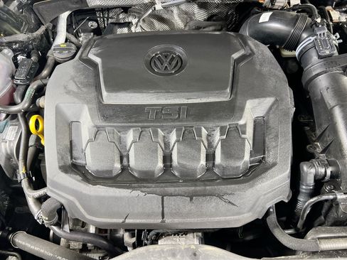 Used 2022 Volkswagen Tiguan SE R-Line AWD/4WD image 29