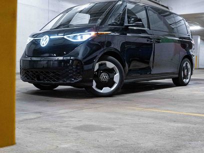 New 2025 Volkswagen ID. Buzz Pro S