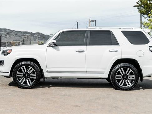 Used 2020 Toyota 4Runner Limited AWD/4WD image 3