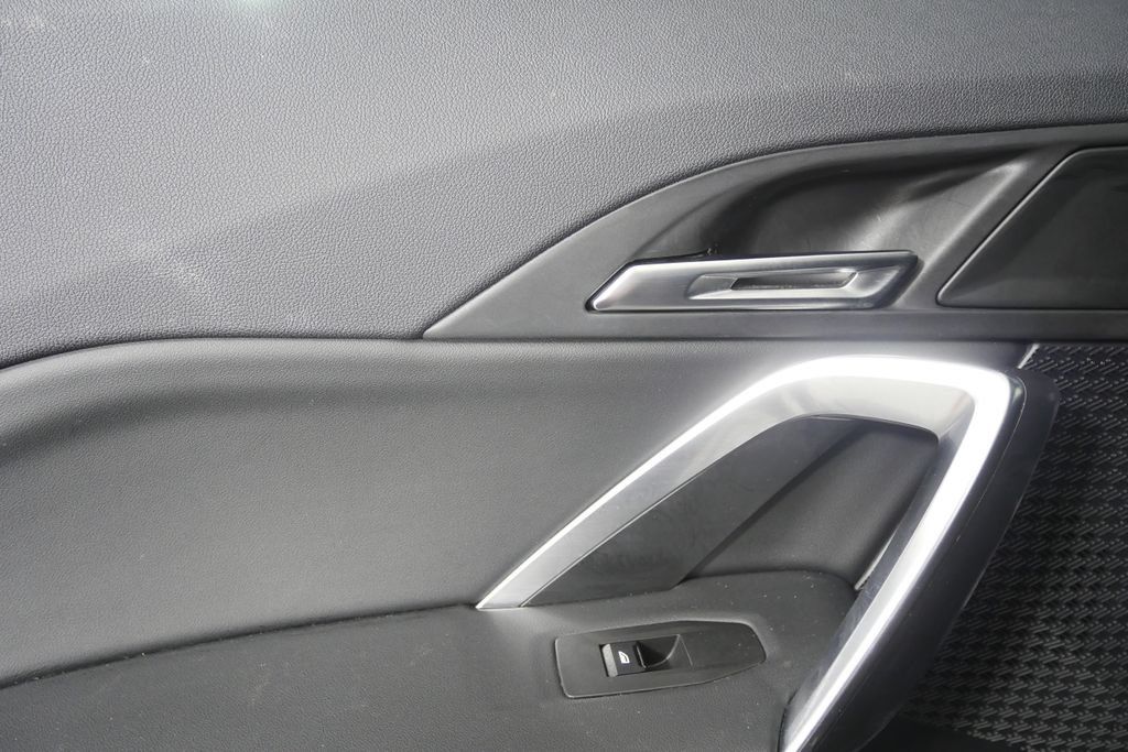 Certified 2025 BMW X1 xDrive28i AWD/4WD image 13