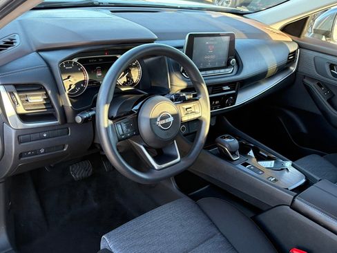 Certified 2023 Nissan Rogue SV image 13