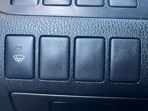 Used 2017 Toyota Highlander SE image 14