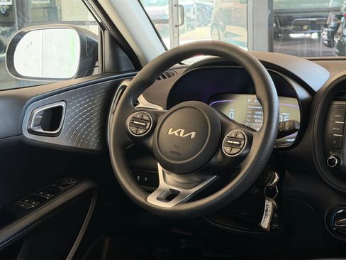 Used 2025 Kia Soul LX w/ LX Technology Package image 29