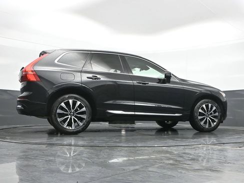 Used 2023 Volvo XC60 B5 Plus image 45