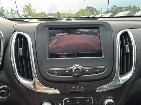 Used 2024 Chevrolet Equinox LT FWD image 33