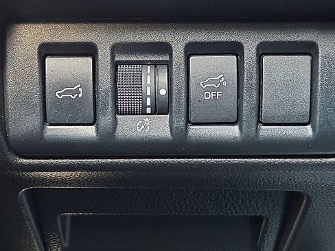 Used 2024 Subaru Outback Premium AWD/4WD image 21