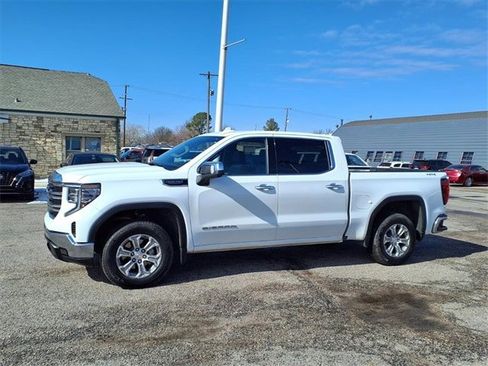 Used 2025 GMC Sierra 1500 SLT image 17