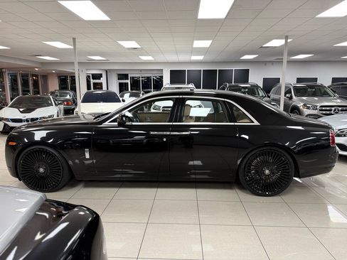 Used 2013 Rolls-Royce Ghost RWD image 3