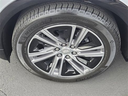 New 2026 Cadillac Lyriq Luxury image 9