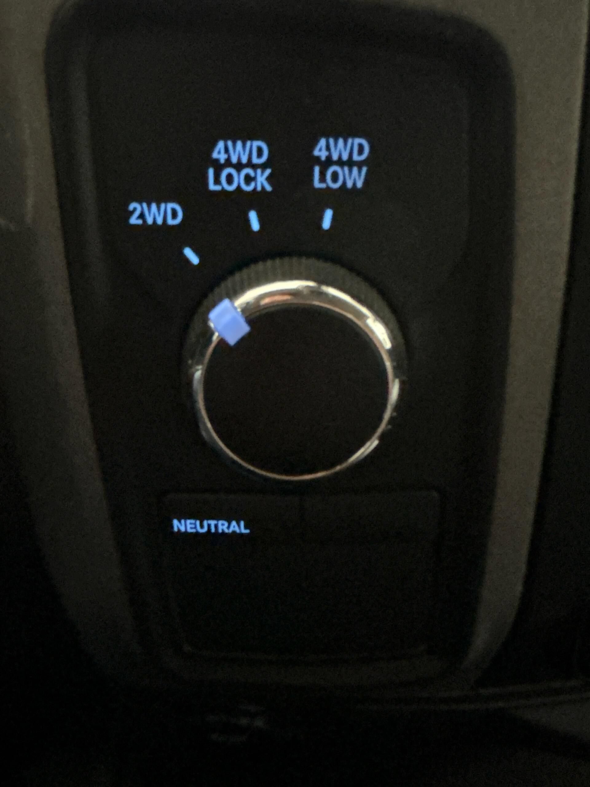 Used 2018 RAM 2500 Tradesman w/ Chrome Appearance Group AWD/4WD image 14
