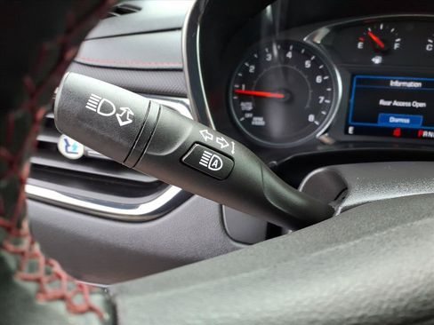 Used 2023 Chevrolet Equinox RS AWD/4WD image 18