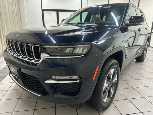 Used 2023 Jeep Grand Cherokee 4WD 4xe image 11