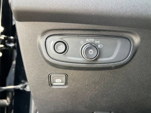 Used 2019 GMC Terrain SLE w/ Driver Convenience Package FWD image 10