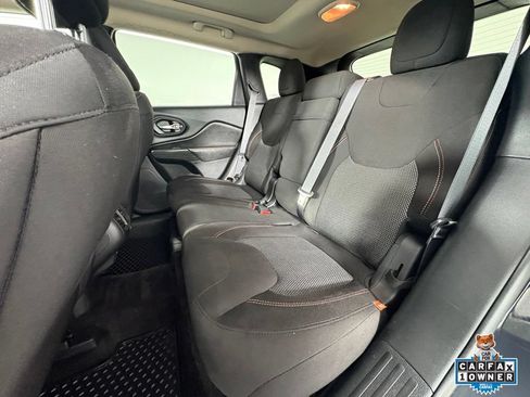 Used 2017 Jeep Cherokee 75th Anniversary AWD/4WD image 19