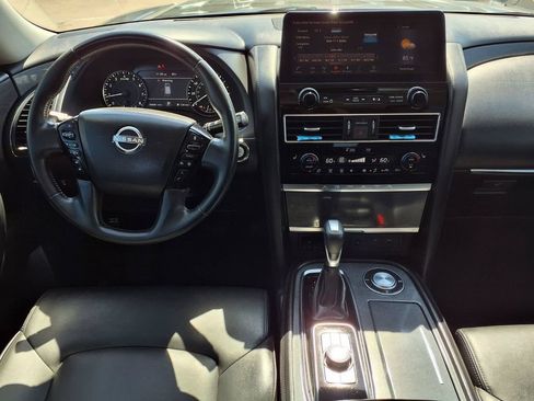 Used 2021 Nissan Armada SV w/ SV Appearance Package RWD image 13