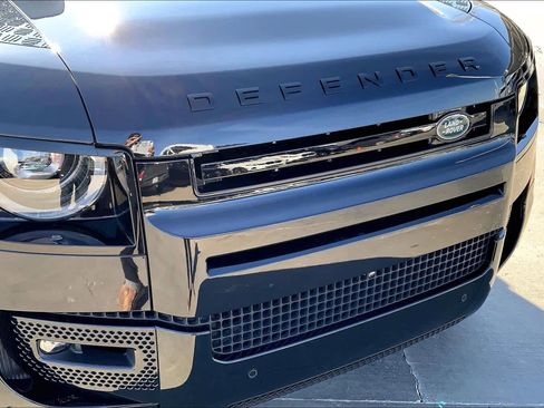 Used 2025 Land Rover Defender 110 X image 27