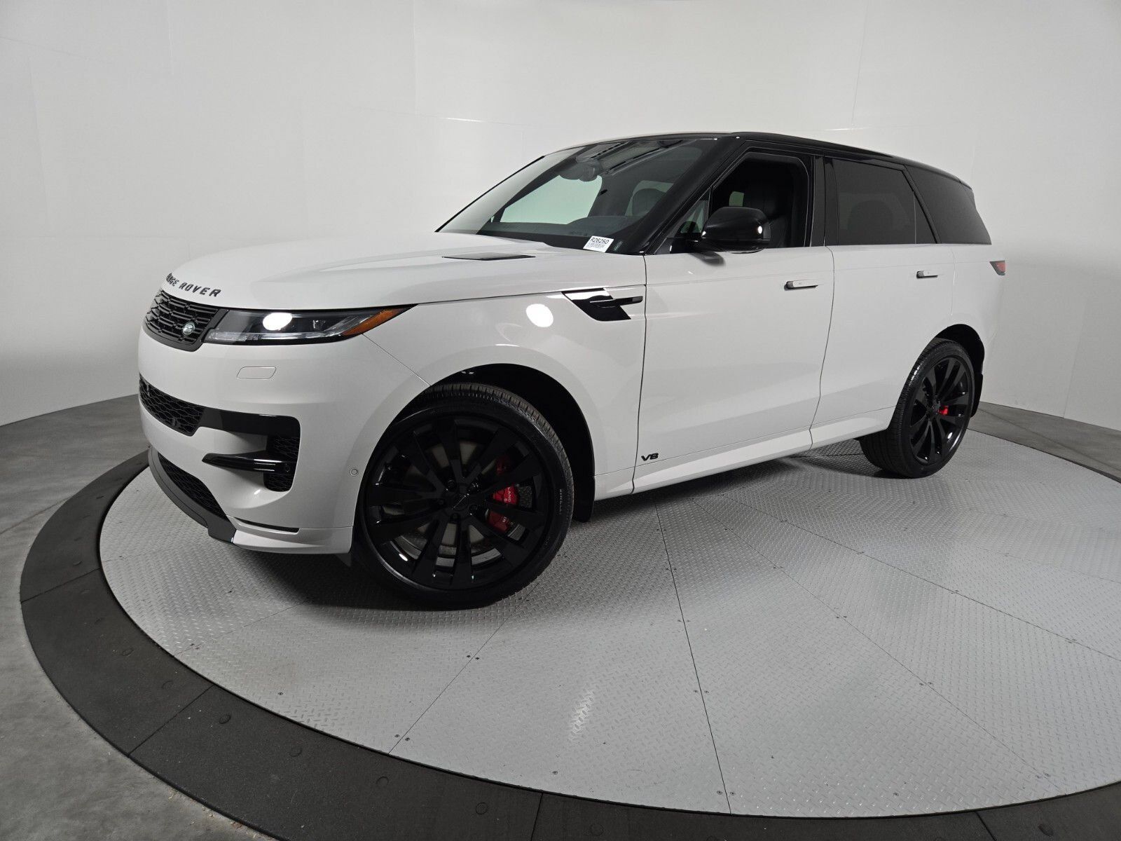 New 2026 Land Rover Range Rover Sport Dynamic SE AWD/4WD image 1