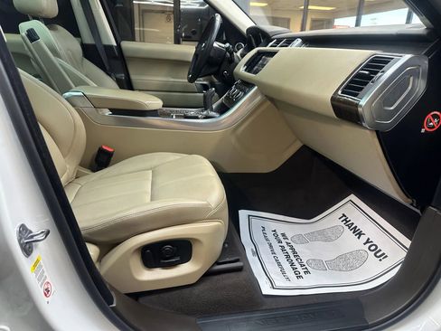 Used 2016 Land Rover Range Rover Sport SE image 32