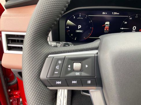 New 2025 Mitsubishi Outlander SEL image 17